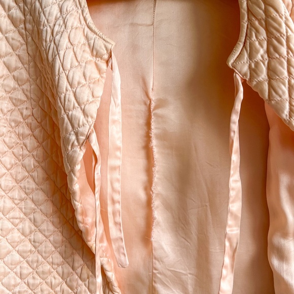 Vintage 1940s Pink Quilted Silk Bed Jacket (XS/S) - Picture 10 of 15